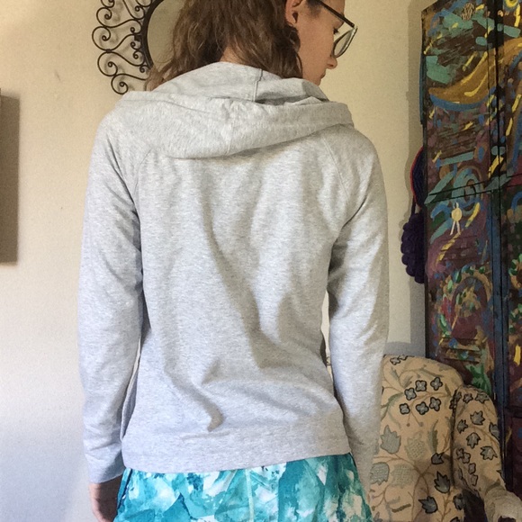 SOLD Danskin Now Super Soft Grey Athletic Zip Up - Picture 8 of 8